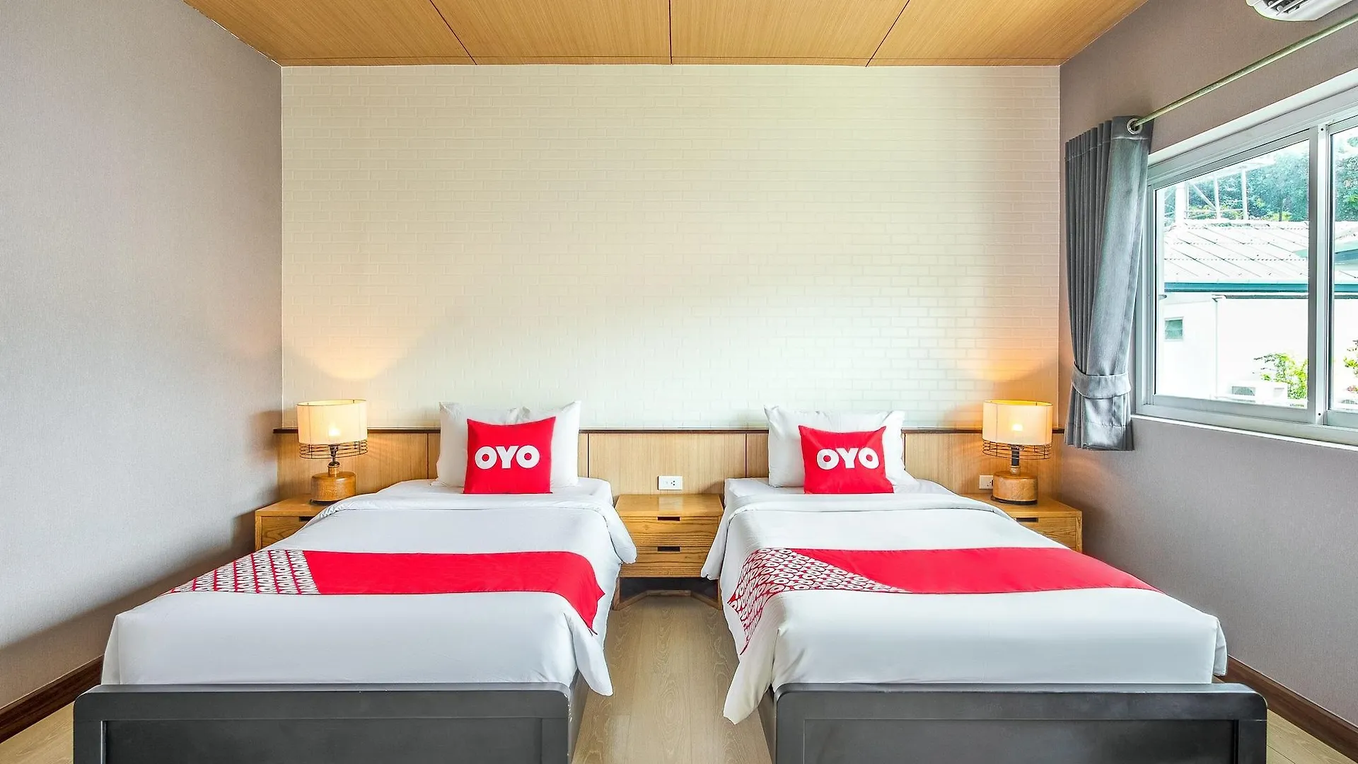 Oyo 624 Phi Phi Palms Residence Отель