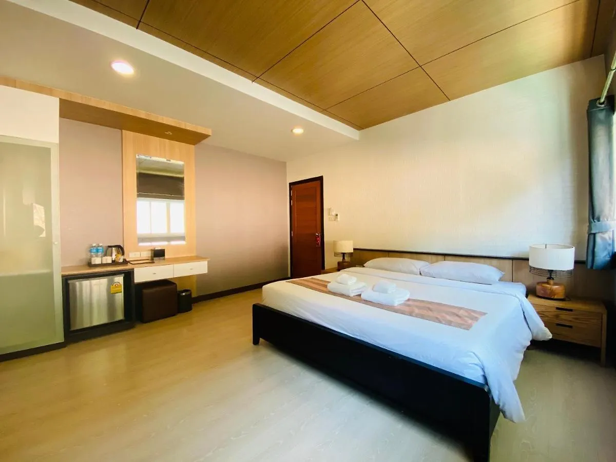 Oyo 624 Phi Phi Palms Residence Отель